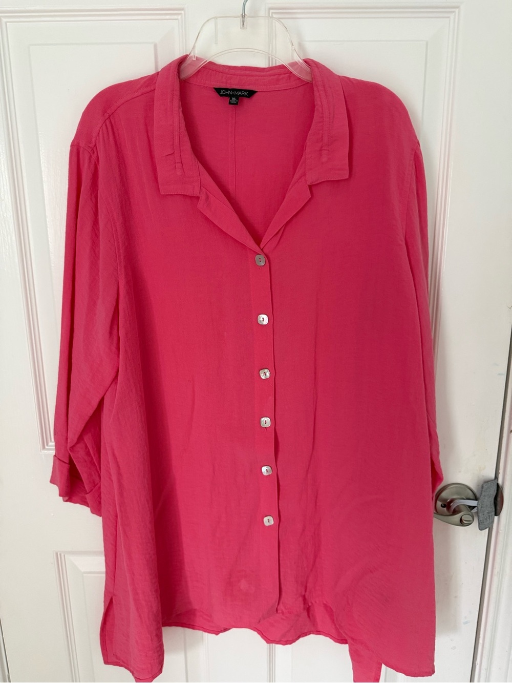 John Mark Women's Button-Down Shirt in Bright Pink